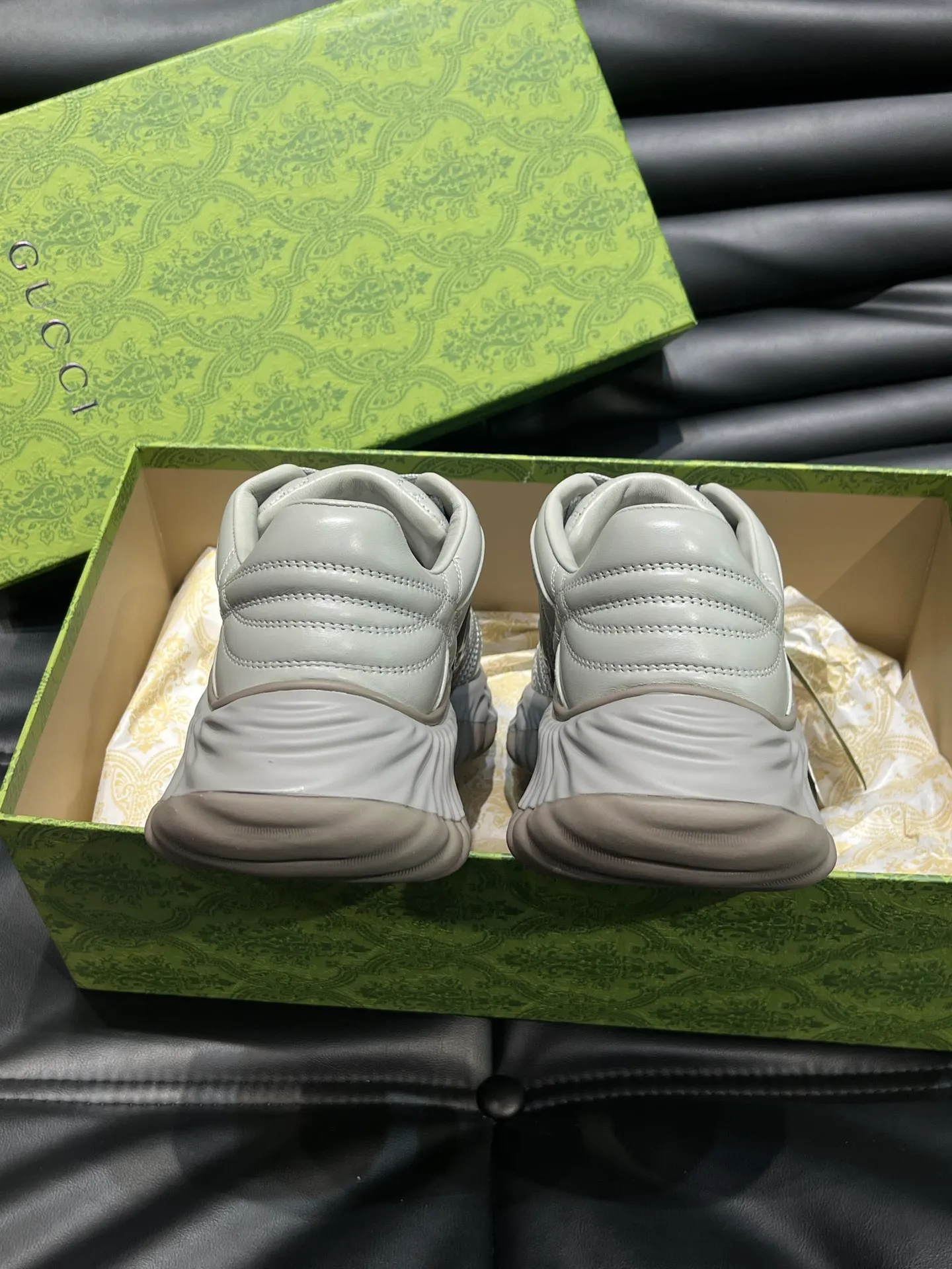 Men's Men's Shoes💰p760 "Gucc*" Ri Men's Men's Shoes💰p Men's Men's Shoes💰ple Series 2024ss👫Couple Style Casual Sports Shoes, buy the original and accurately reproduce it! Restore the quality of details, Gucci Ri men's shoes 💰p men's shoes 💰ple series sports shoes are made with innovative stitching technology to create a flowing texture like water. The leather design is paired with three-dimensional interlocking Double G leather patches and Gucci letter metal accessories, creating a free flowing texture of the entire shoe with a 3D effect. A classic and versatile piece that feels super comfortable on your feet! Female 35-40 Male 38-45